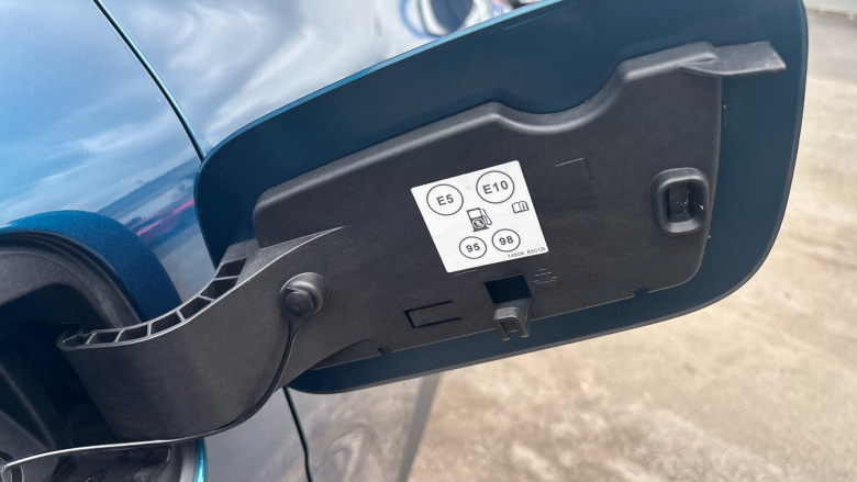 Renault Arkana 1.6 E-TECH Hybrid 145 Iconic 5dr Auto Hybrid Estate